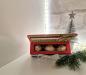 Preview: Weihnachtliche Verpackung mit 3 goldene Kugeln
