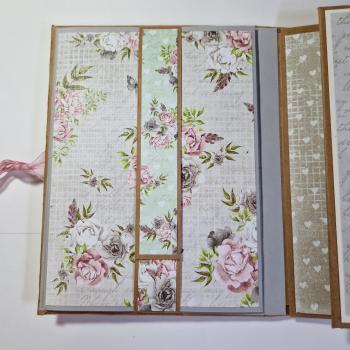 Trifold-Mini-Album zum Geburtstag mit Blumenmuster