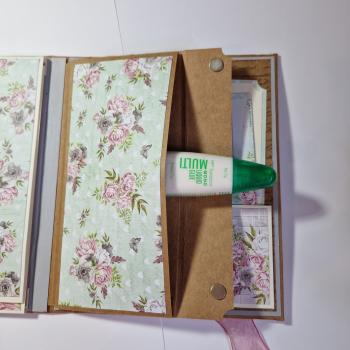 Trifold-Mini-Album zum Geburtstag mit Blumenmuster