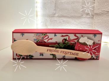 Ein Wohlfühlset "Heiße Schokolade mit Schokopulver, einer Schokolade und Chamallows Minis" Mitbringsel