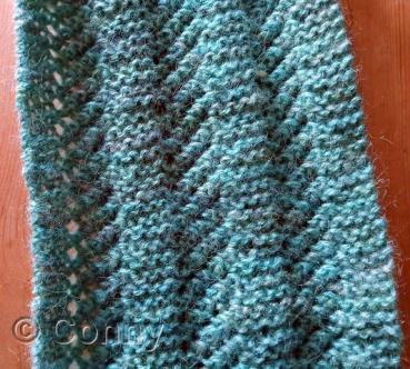 Schal Lochmuster mit geraden Streifen – Strickanleitung PDF