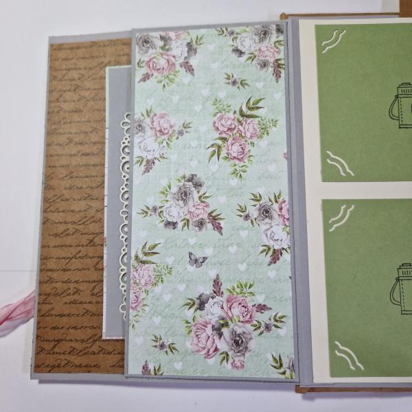 Trifold-Mini-Album zum Geburtstag mit Blumenmuster