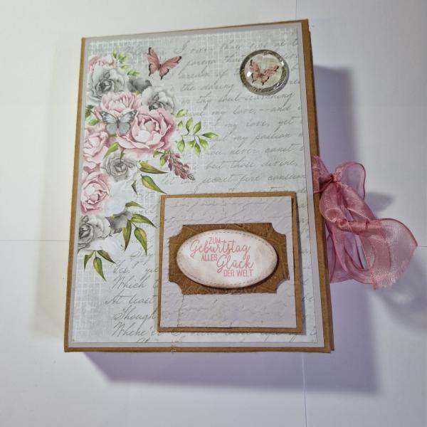 Trifold-Mini-Album zum Geburtstag mit Blumenmuster