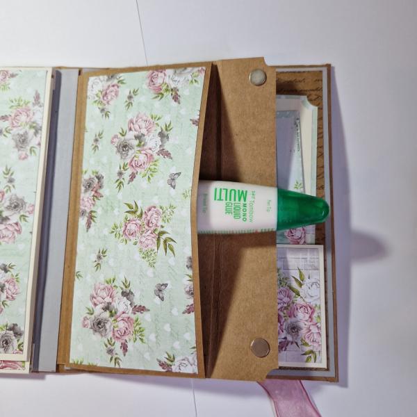 Trifold-Mini-Album zum Geburtstag mit Blumenmuster