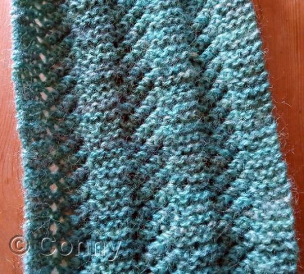 Schal Lochmuster mit geraden Streifen – Strickanleitung PDF